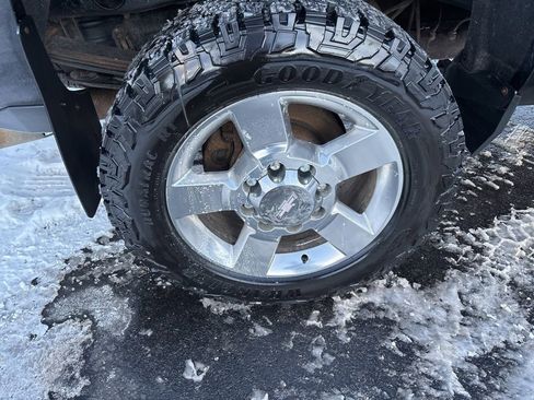 Used 2017 Chevrolet Silverado 2500 LT w/ Custom Sport Edition image 14