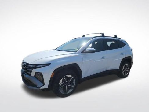 Certified 2025 Hyundai Tucson SEL AWD/4WD image 3