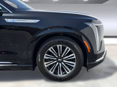 New 2026 Cadillac Escalade IQ Luxury 1 w/ LPO, Floor Liner Package AWD/4WD image 12