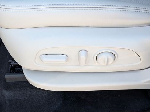 Used 2023 Buick Enclave Essence FWD image 22