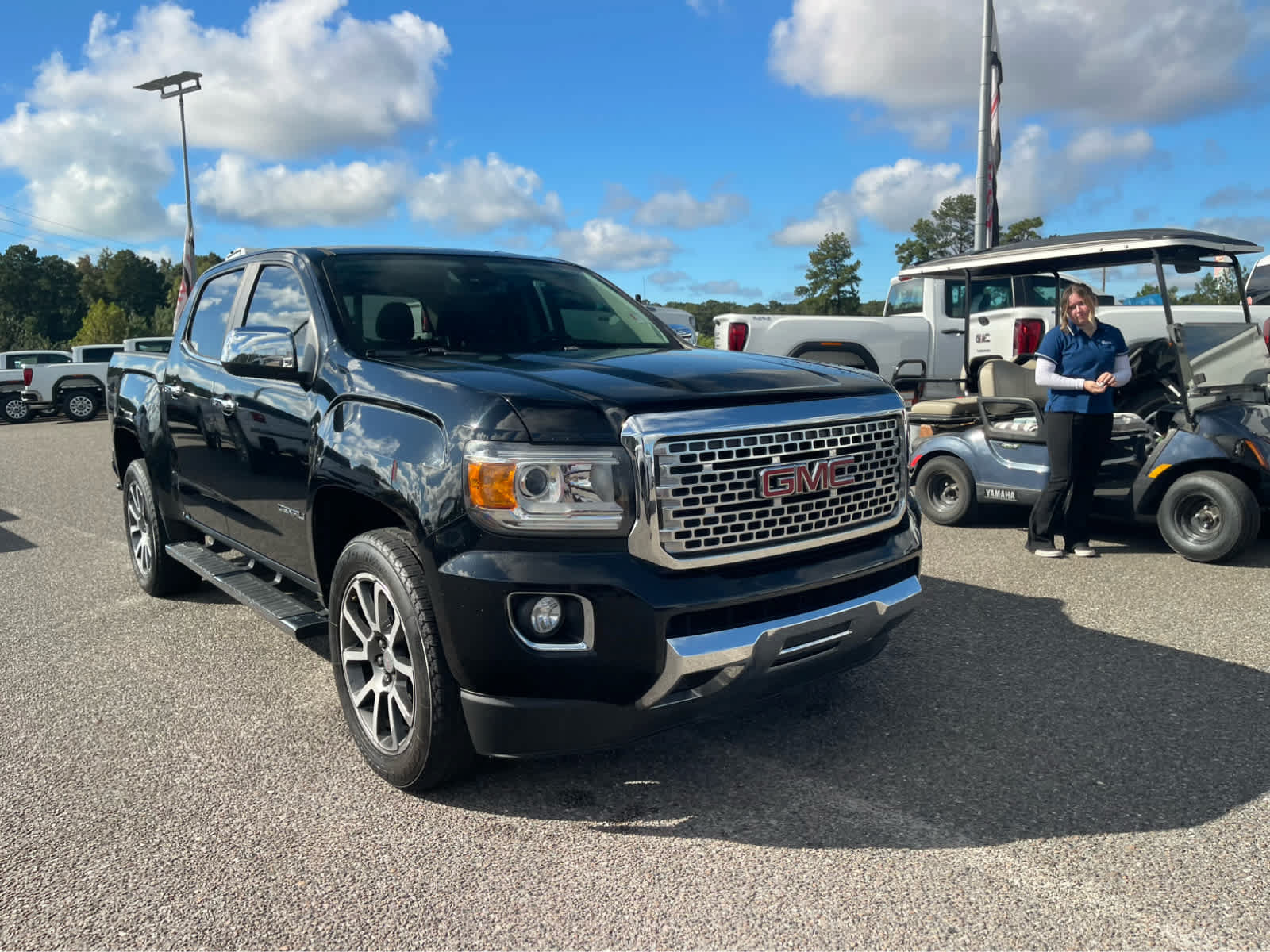 Used 2017 GMC Canyon Denali RWD image 3