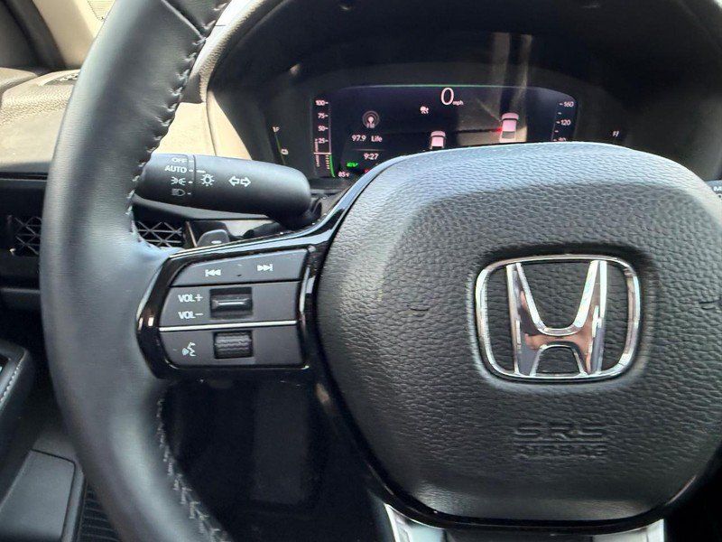 Used 2025 Honda Accord Touring image 12
