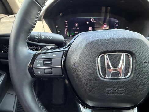 Used 2025 Honda Accord Touring image 12