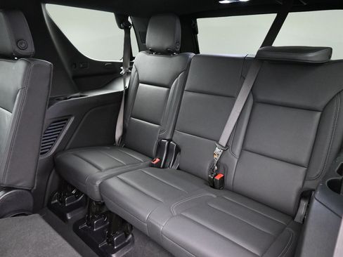 Used 2025 Chevrolet Tahoe LT AWD/4WD image 15