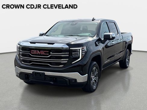 Used 2025 GMC Sierra 1500 SLT AWD/4WD image 9