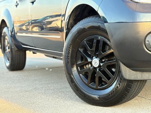 Certified 2021 Nissan Frontier SV w/ SV Utility Package image 9