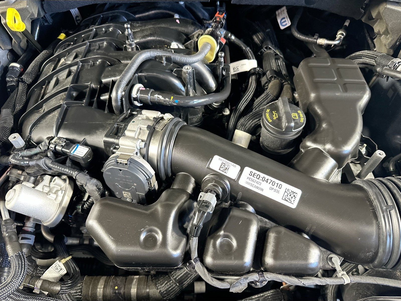 Used 2023 Jeep Grand Cherokee Laredo AWD/4WD image 27