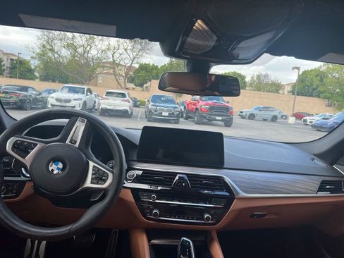 Used 2023 BMW 530i w/ M Sport Package image 9