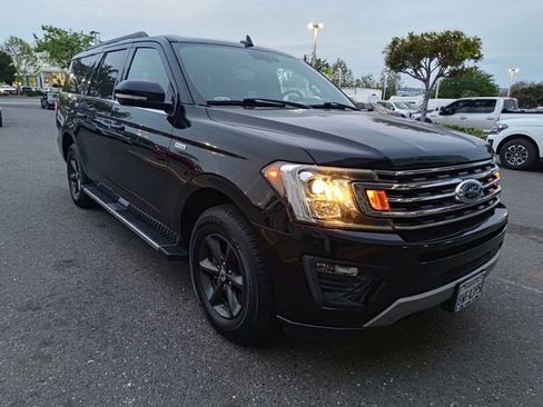 Used 2018 Ford Expedition Max XLT image 1