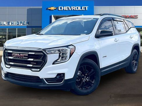 Used 2022 GMC Terrain AT4 w/ Infotainment Package II AWD/4WD image 3