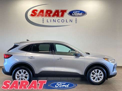 Used 2023 Ford Escape Active AWD/4WD image 1