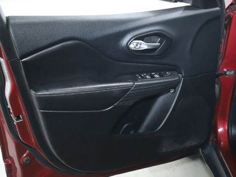 Used 2016 Jeep Cherokee Limited w/ Trailer Tow Group image 16