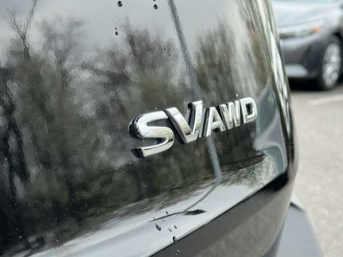 Certified 2022 Nissan Rogue SV image 9