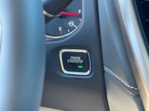 Used 2023 GMC Acadia Denali w/ Denali Technology Package image 28