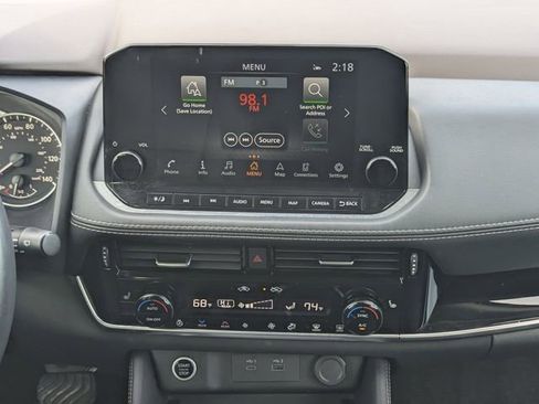 Used 2023 Nissan Rogue SL w/ SL Premium Package image 17