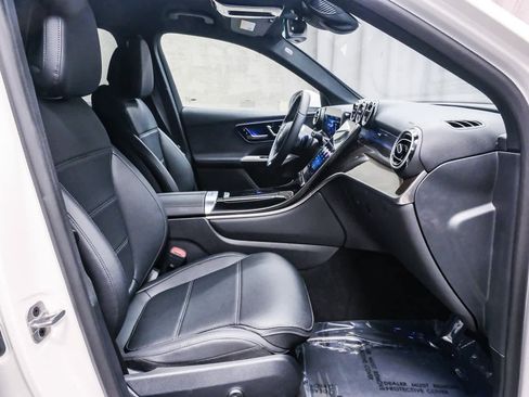 Certified 2025 Mercedes-Benz GLC 300 image 16