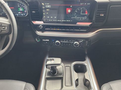 Used 2024 GMC Sierra 1500 SLT w/ SLT Premium Plus Package image 13