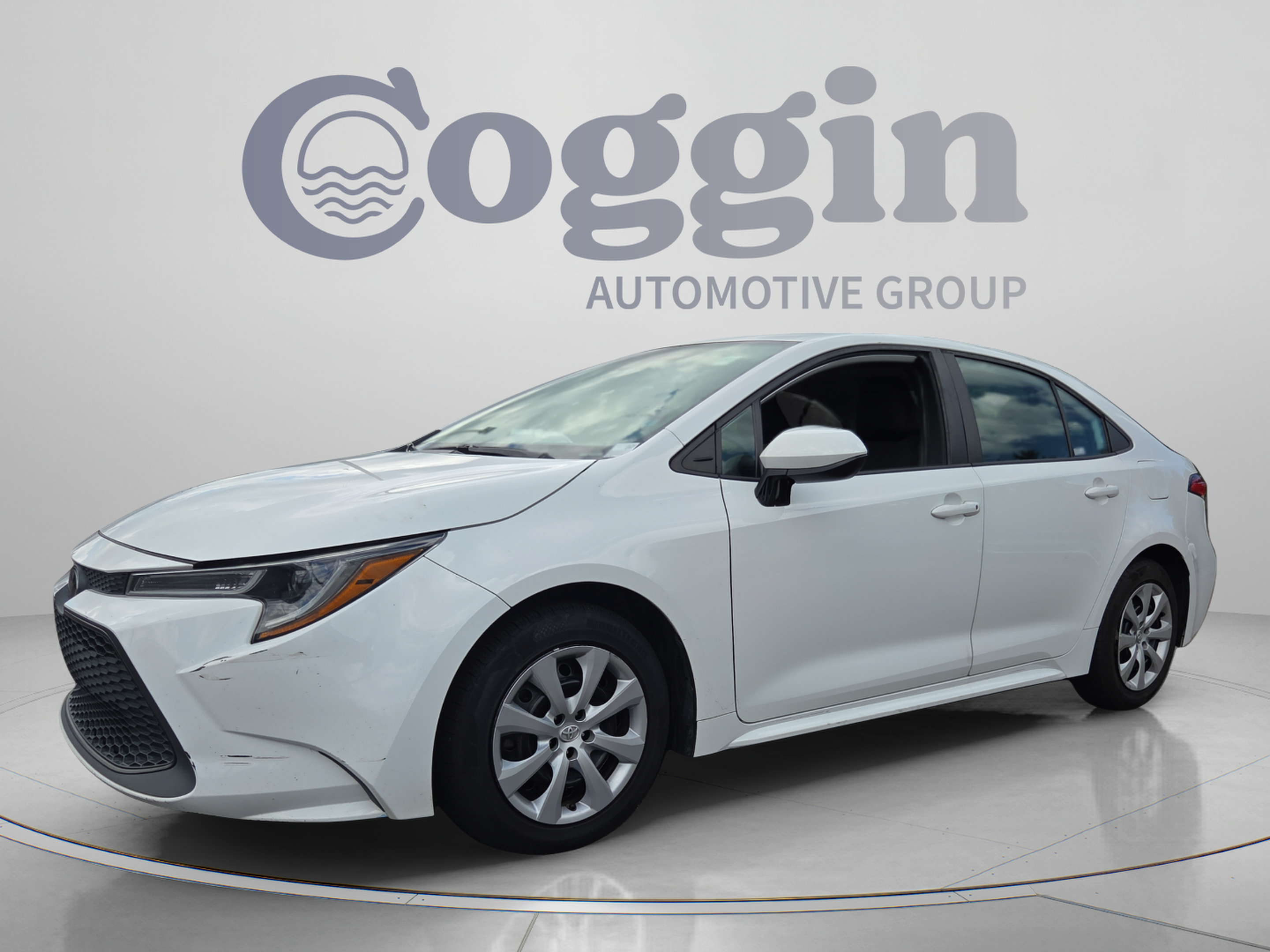 Used 2022 Toyota Corolla LE FWD image 1