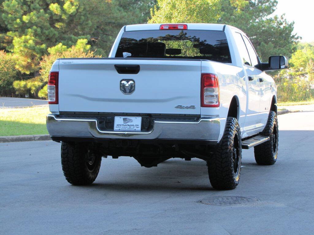 Used 2022 RAM 2500 Tradesman w/ Chrome Appearance Group AWD/4WD image 11