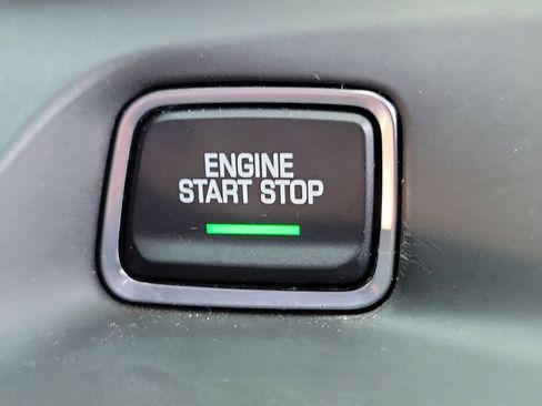 Used 2017 Chevrolet Camaro SS RWD image 9