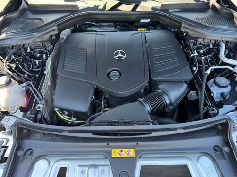 Used 2026 Mercedes-Benz GLC 300 4MATIC image 10