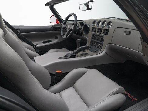 Used 1993 Dodge Viper RT/10 image 36
