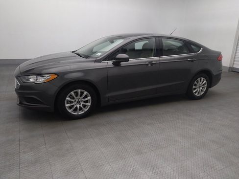 Used 2018 Ford Fusion S image 2