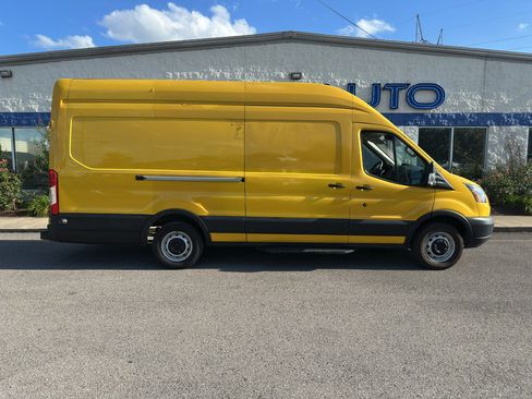 Used 2019 Ford Transit 250 148 High Roof Extended RWD image 3