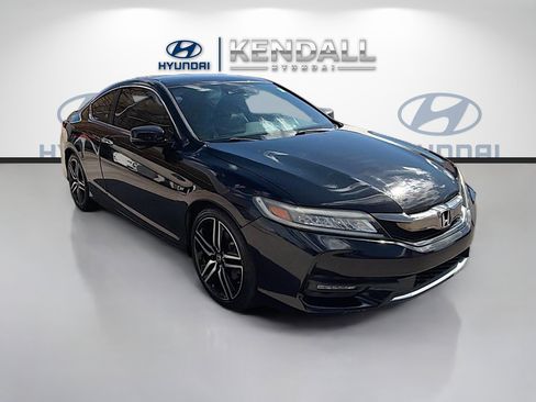 Used 2016 Honda Accord Touring image 1