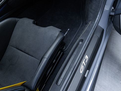 Certified 2025 Porsche 911 GT3 image 44