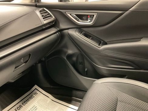 Used 2023 Subaru Forester Premium AWD/4WD image 22