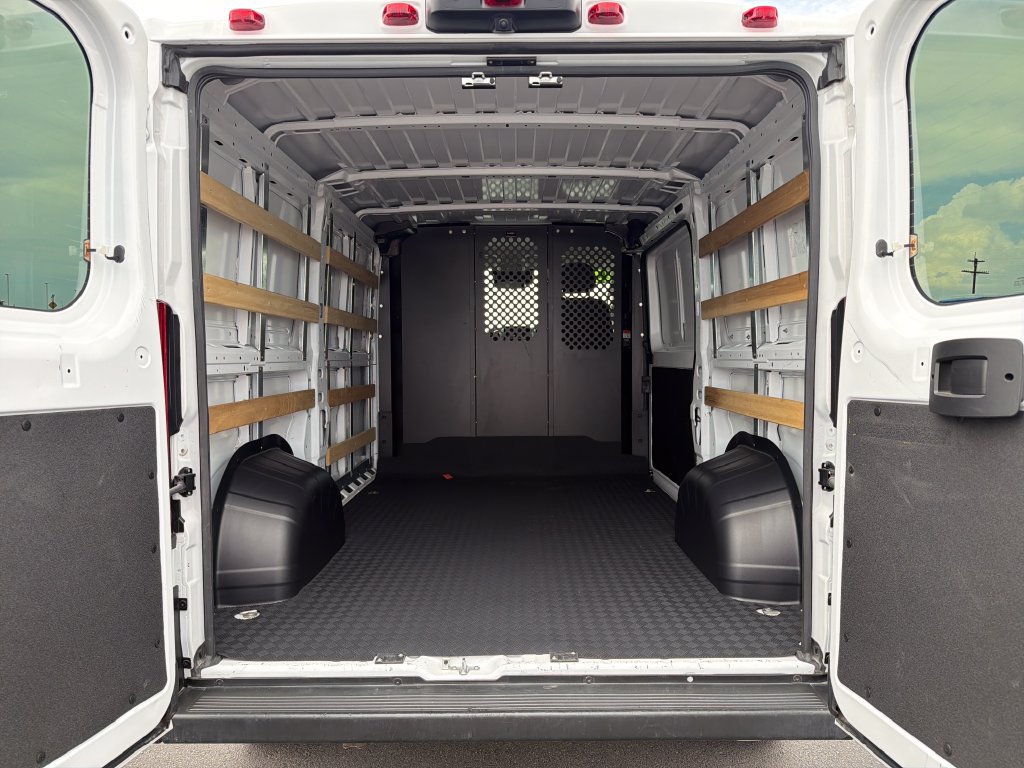 Used 2025 RAM ProMaster 2500 w/ U-Haul Equipment Group FWD image 21