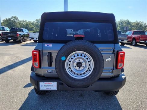 New 2025 Ford Bronco Base image 9