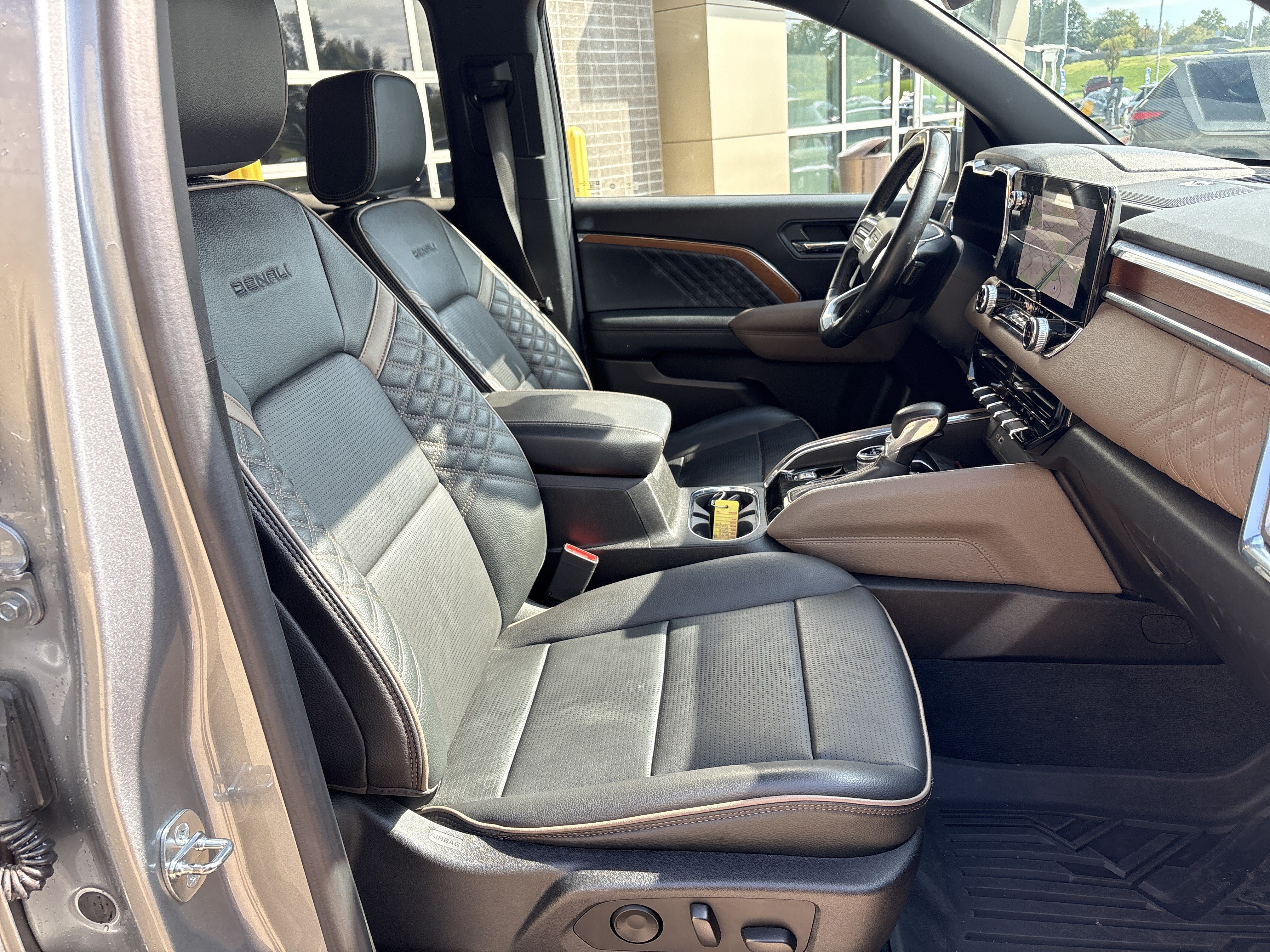 Used 2023 GMC Canyon Denali AWD/4WD image 32