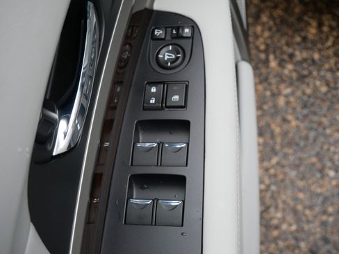 Used 2016 Acura RLX w/ Advance Package image 19