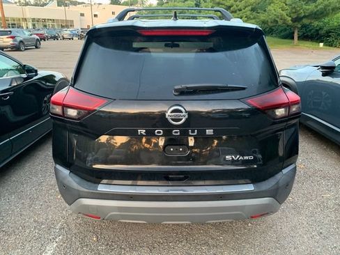 Used 2021 Nissan Rogue SV w/ Premium Package AWD/4WD image 3