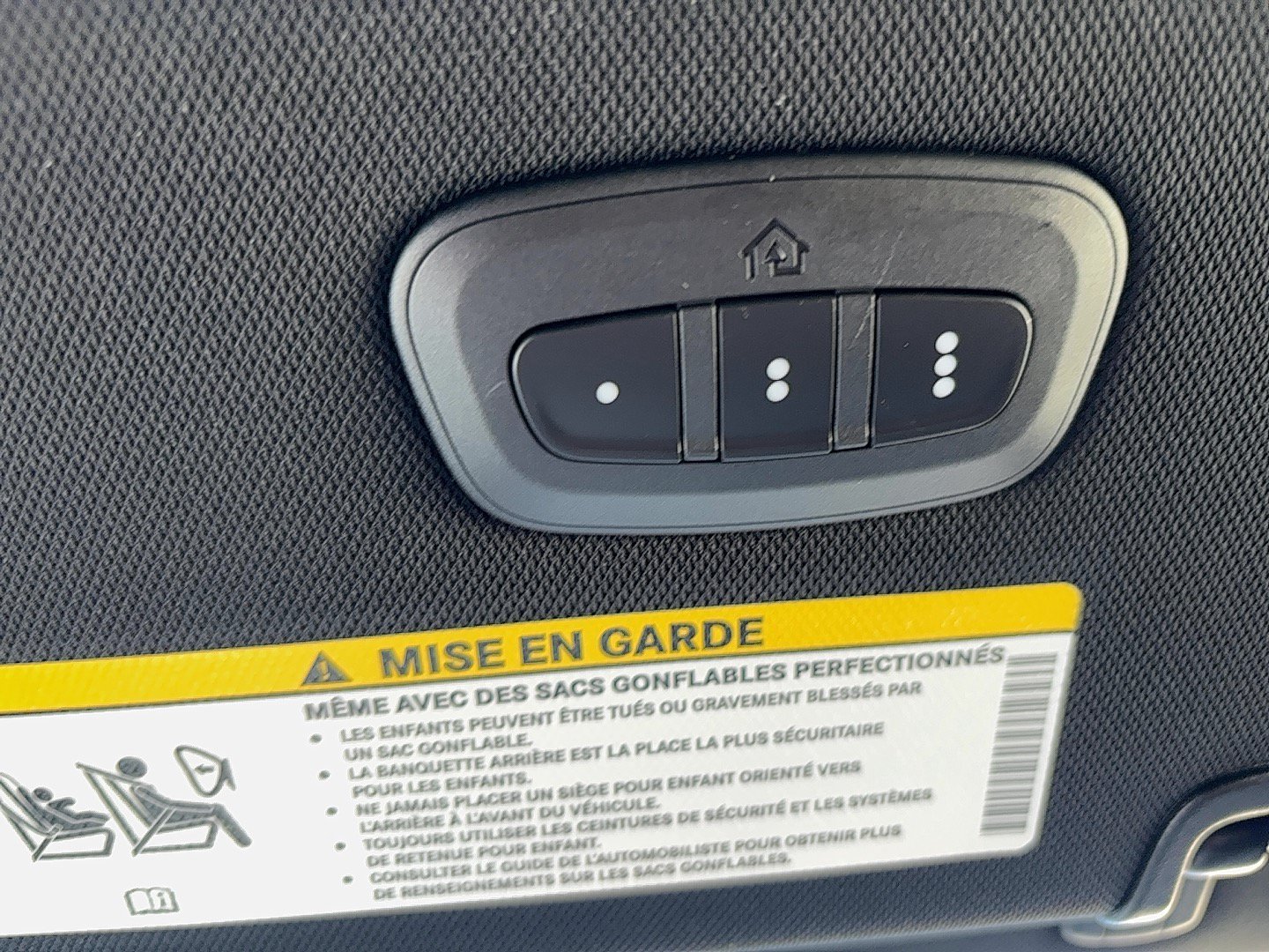 New 2026 Chrysler Pacifica Select AWD/4WD image 31