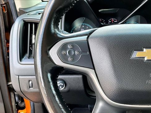 Used 2017 Chevrolet Colorado Z71 AWD/4WD image 12