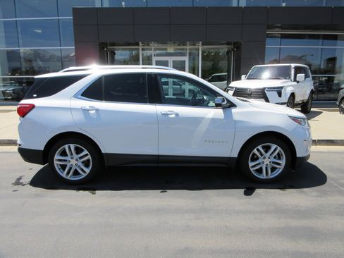 Used 2020 Chevrolet Equinox Premier AWD/4WD image 13