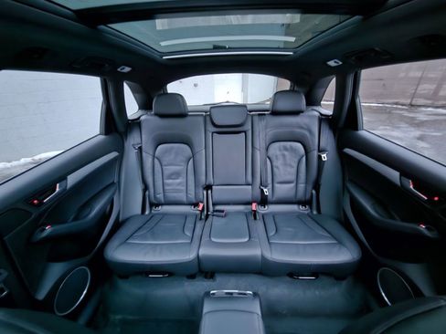 Used 2017 Audi Q5 2.0T Premium Plus w/ Technology Package image 8