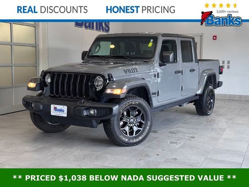 Used 2021 Jeep Gladiator Sport image 1