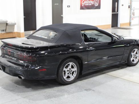 Used 1997 Pontiac Firebird Trans Am w/ Ram Air Performance Pkg RWD image 34