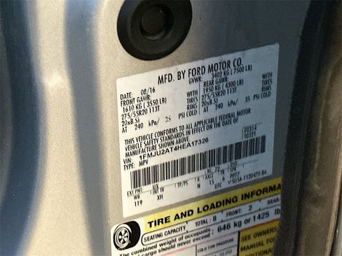 Used 2017 Ford Expedition Limited image 27