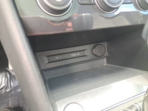 Used 2021 Volkswagen Tiguan SE R-Line image 26