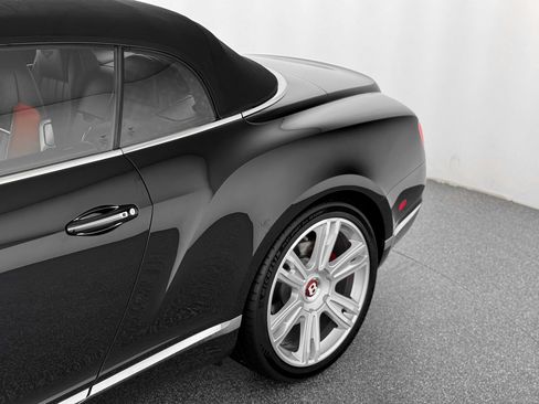 Used 2015 Bentley Continental GT image 41