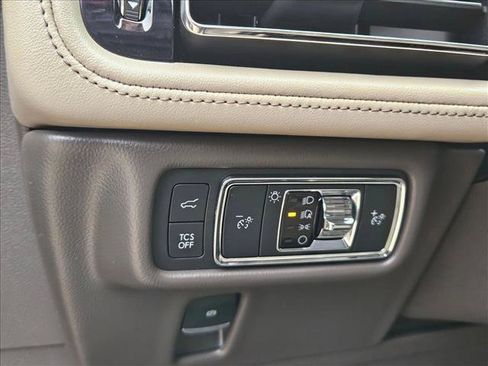 Used 2022 Lincoln Nautilus Reserve w/ Equipment Group 201A FWD image 27