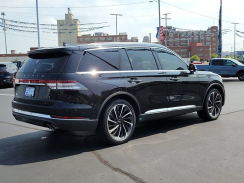 Used 2020 Lincoln Aviator Reserve w/ Equipment Group 202A AWD/4WD image 3
