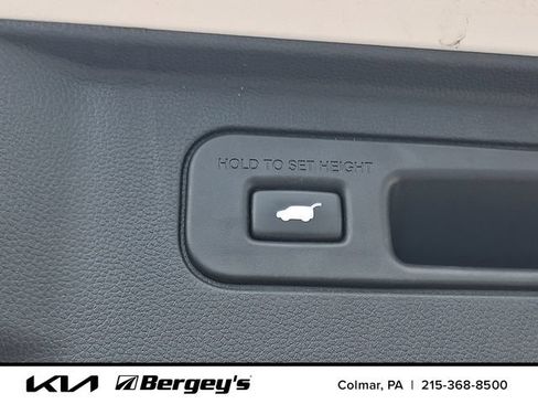 Used 2023 Honda Pilot Touring image 35