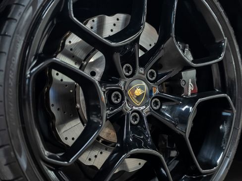 Used 2018 Lamborghini Huracan LP 580-2 image 6