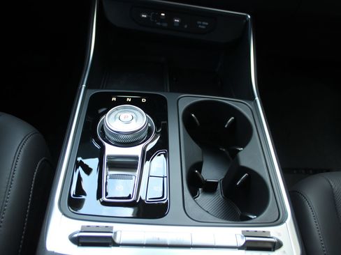 New 2026 Kia Carnival SX w/ SX Dark Edition Package FWD image 44